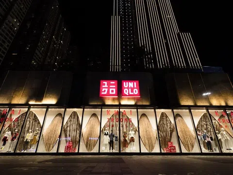 Uniqlo mở thêm 2 cửa hàng mới tại Hà Nội bất chấp dịch Covid 19, ông chủ Tadashi Yanai của Uniqlo kiếm thêm 9,2 tỷ USD